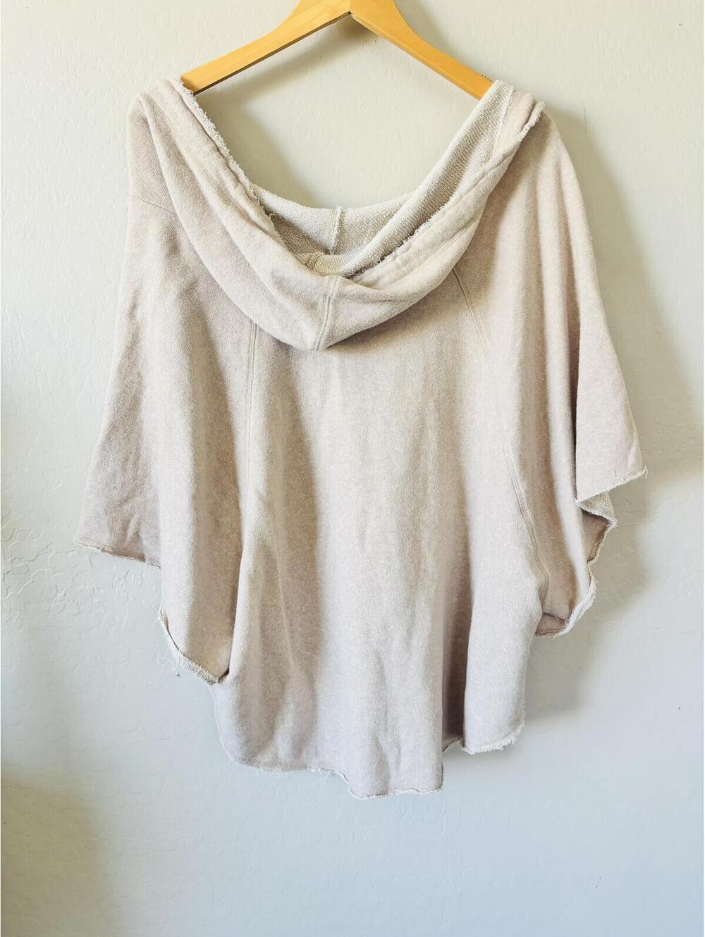 Victoria’s Secret NWOT oversized Terry sweatshirt cape - Picture 9 of 9